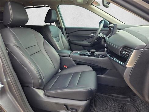 Used 2024 Nissan Rogue SL w/ SL Premium Package image 21