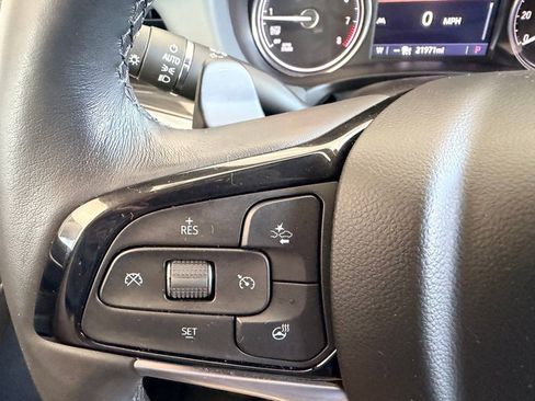 Used 2024 Buick Enclave Essence w/ Experience Buick Package FWD image 18