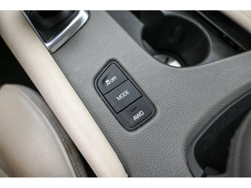 Used 2017 Cadillac XT5 Luxury w/ Driver Awareness Package image 41