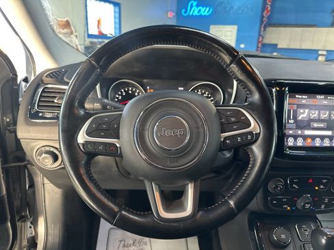 Used 2021 Jeep Compass Limited image 27