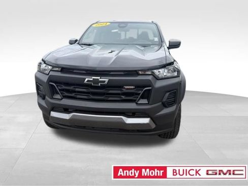 Used 2024 Chevrolet Colorado Trail Boss w/ Advanced Trailering Package AWD/4WD image 4