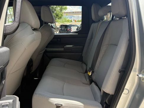 Used 2025 Toyota Tacoma SR5 AWD/4WD image 28