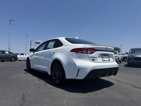 Used 2026 Toyota Corolla SE FWD image 5