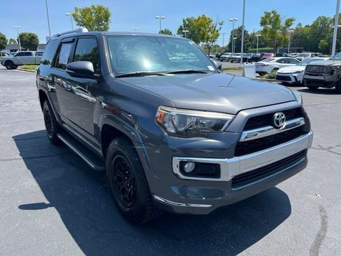 Used 2017 Toyota 4Runner Limited AWD/4WD image 4