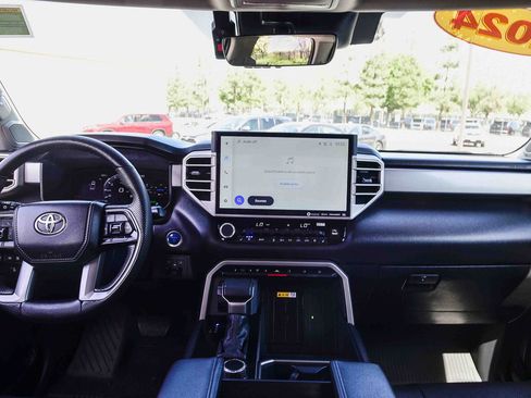 Used 2024 Toyota Tundra Limited image 15