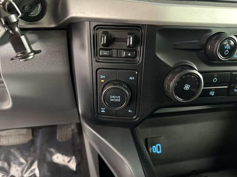 Used 2025 Ford F250 XLT w/ FX4 Off-Road Package image 20