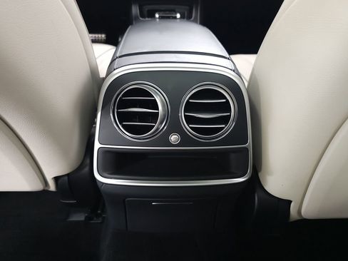 Used 2020 Mercedes-Benz S 560 4MATIC Sedan image 27