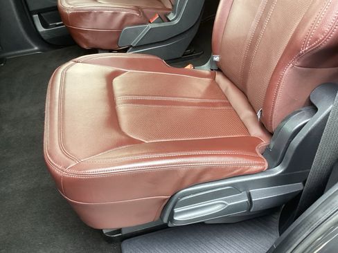 Used 2023 Ford Expedition Limited image 15