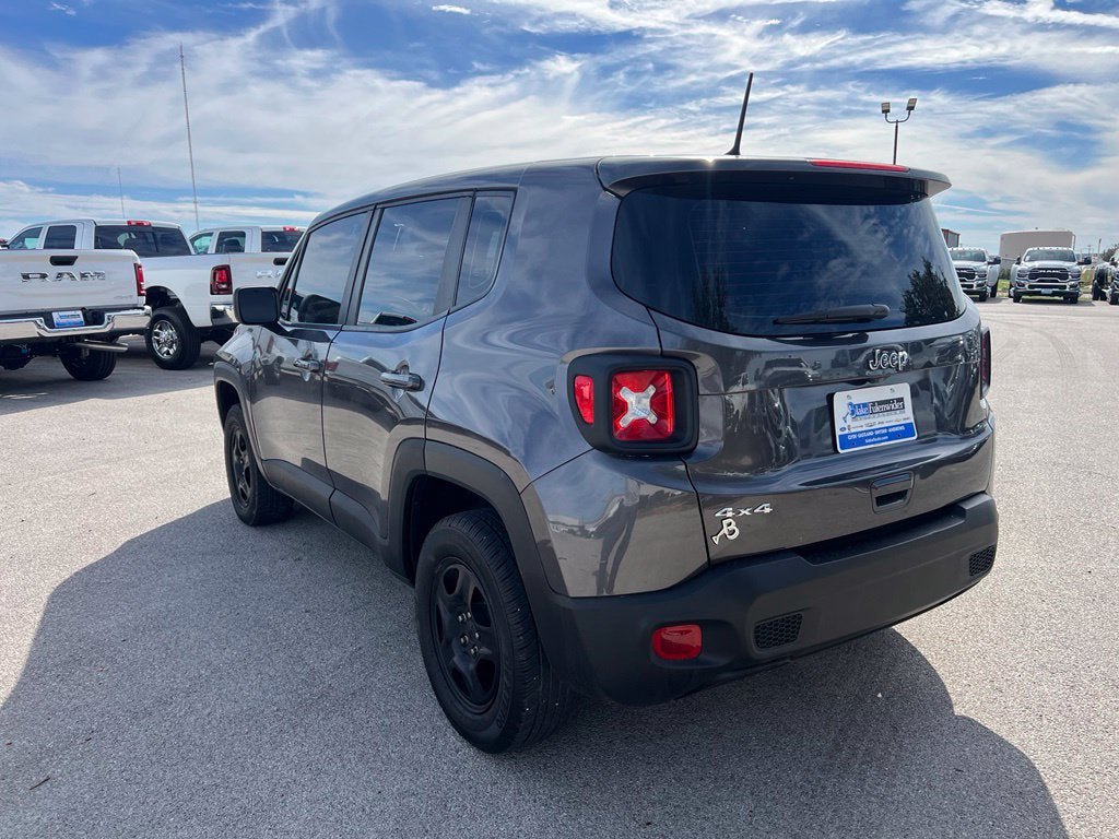 Used 2020 Jeep Renegade Sport AWD/4WD image 3
