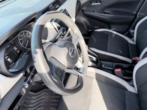 Used 2021 Nissan Versa SV image 15