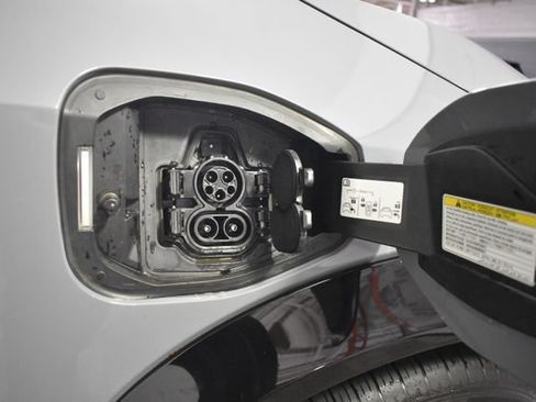 Certified 2024 Nissan Ariya AWD image 42