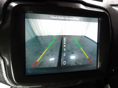 Used 2018 Jeep Renegade Trailhawk image 23