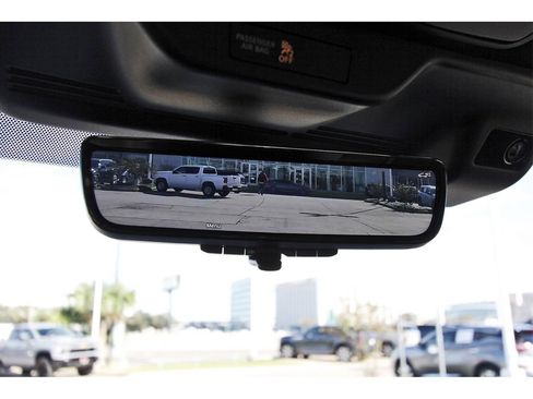 Used 2026 Nissan Armada PRO-4X image 25