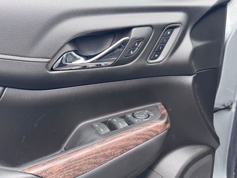 Used 2023 GMC Acadia Denali w/ Denali Ultimate Package image 11