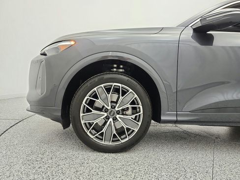 Used 2025 Audi Q5 Premium Plus w/ Premium Plus AWD/4WD image 18