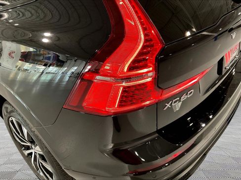Used 2025 Volvo XC60 B5 Plus AWD/4WD image 22