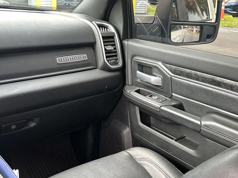 Used 2024 RAM 2500 Big Horn w/ Night Edition AWD/4WD image 12