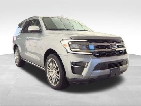 Used 2024 Ford Expedition Limited image 4