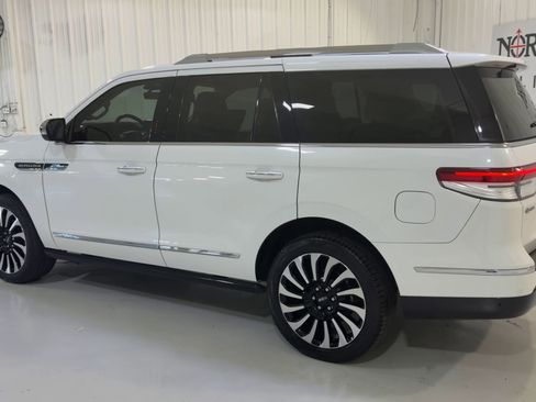 Used 2023 Lincoln Navigator Black Label AWD/4WD image 7