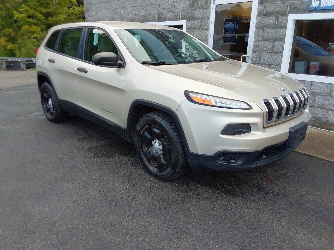 Used 2015 Jeep Cherokee Sport AWD/4WD image 2
