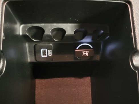 Used 2016 Jeep Cherokee Latitude w/ Safety/Convenience Group image 26