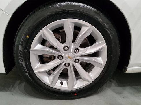 Used 2024 Chevrolet Malibu LT image 38