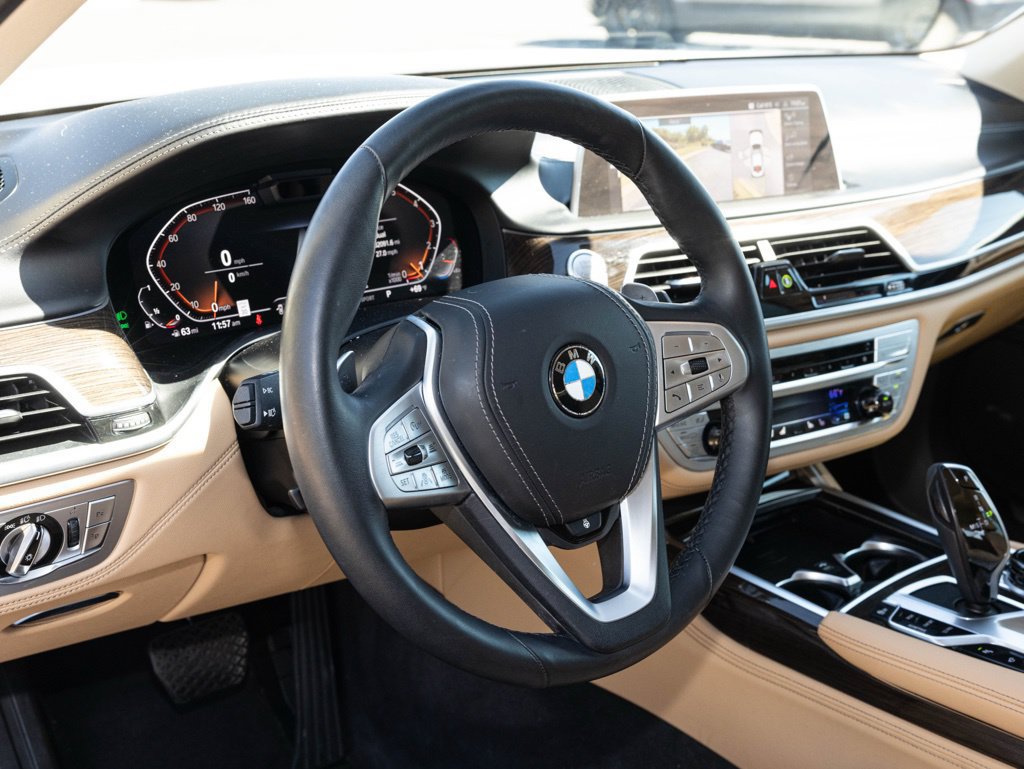 Used 2021 BMW 750i xDrive w/ Luxury Rear Seating Package AWD/4WD image 22