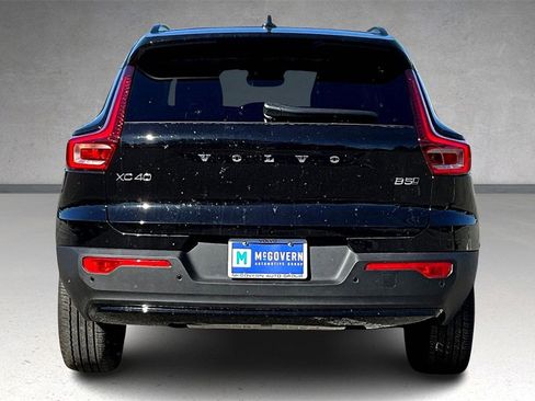 New 2026 Volvo XC40 B5 Plus w/ Protection Package Premier image 4