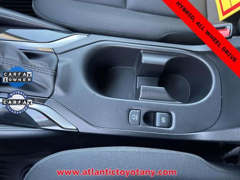 Used 2025 Toyota Corolla LE image 27