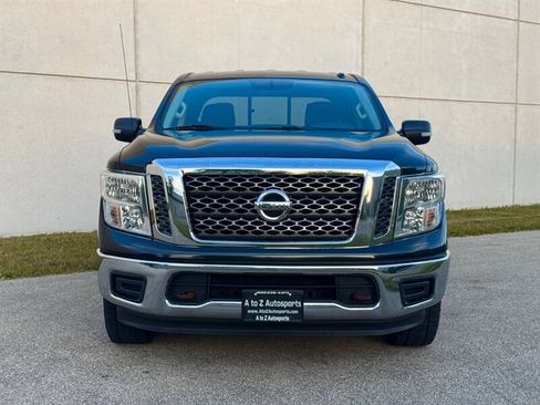 Used 2018 Nissan Titan SV AWD/4WD image 5