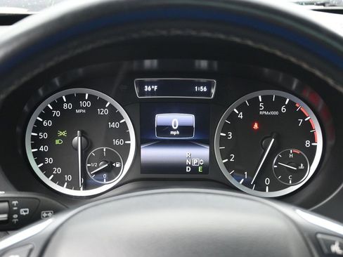 Used 2017 INFINITI QX30 Premium w/ Technology Package image 11