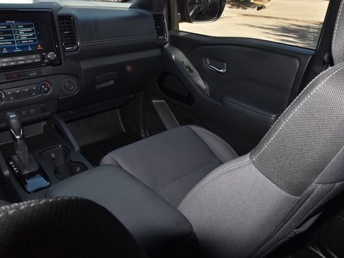 Used 2023 Nissan Frontier SV w/ Midnight Edition Package RWD image 17