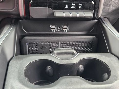 New 2026 RAM 1500 Big Horn AWD/4WD image 16