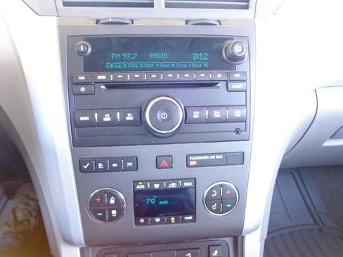 Used 2011 Chevrolet Traverse LT AWD/4WD image 26
