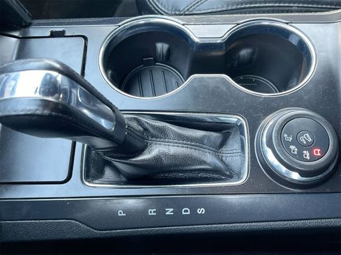 Used 2017 Ford Explorer XLT w/ Equipment Group 202A image 32