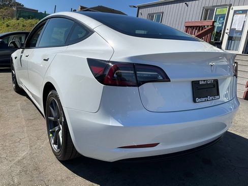 Used 2023 Tesla Model 3 Standard Range image 87