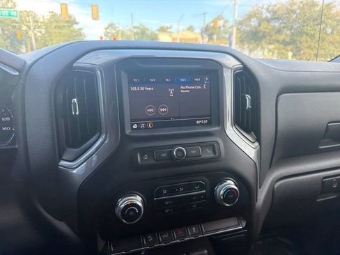 Used 2020 GMC Sierra 1500 4x4 Crew Cab w/ Sierra Value Package image 14
