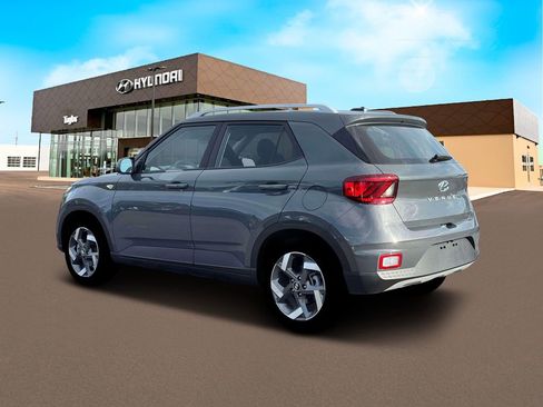 New 2026 Hyundai Venue SEL FWD image 4