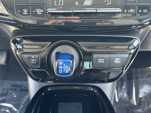 Used 2021 Toyota Prius XLE w/ Carpet Mat Package (TMS) AWD/4WD image 26