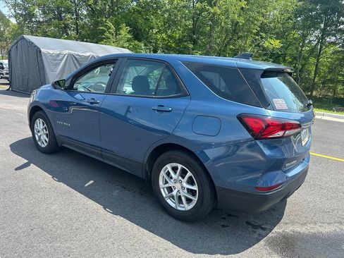 Used 2024 Chevrolet Equinox LS FWD image 2