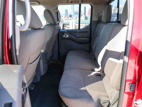 Used 2020 Nissan Frontier SV RWD image 19