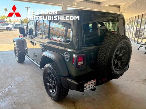 Used 2023 Jeep Wrangler Unlimited w/ Sun & Screen Package AWD/4WD image 4