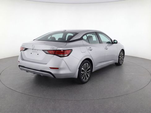 Used 2024 Nissan Altima 2.5 SV FWD image 9