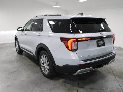 New 2026 Ford Explorer Platinum RWD image 6