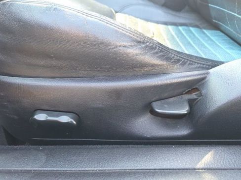 Used 2003 Ford Thunderbird image 30