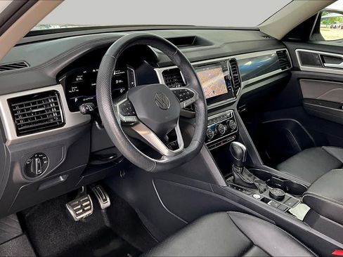 Used 2023 Volkswagen Atlas SEL R-Line AWD/4WD image 18