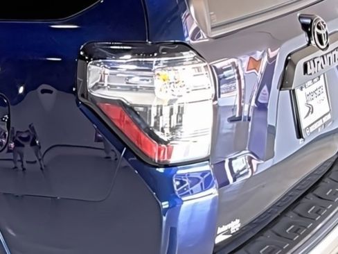 Used 2021 Toyota 4Runner TRD Off-Road Premium image 10