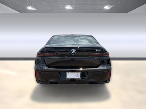 New 2026 BMW 740i w/ Premium Package RWD image 10