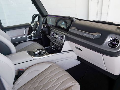 Used 2022 Mercedes-Benz G 63 AMG Squared image 2