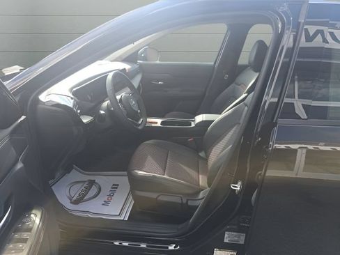 New 2026 Nissan Kicks SR FWD image 13
